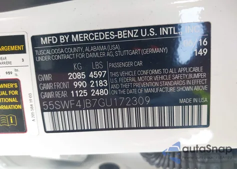 2016 Mercedes-Benz C 300 Luxury/Sport z USA, uszkodzony, nr VIN 55SWF4JB7GU172309